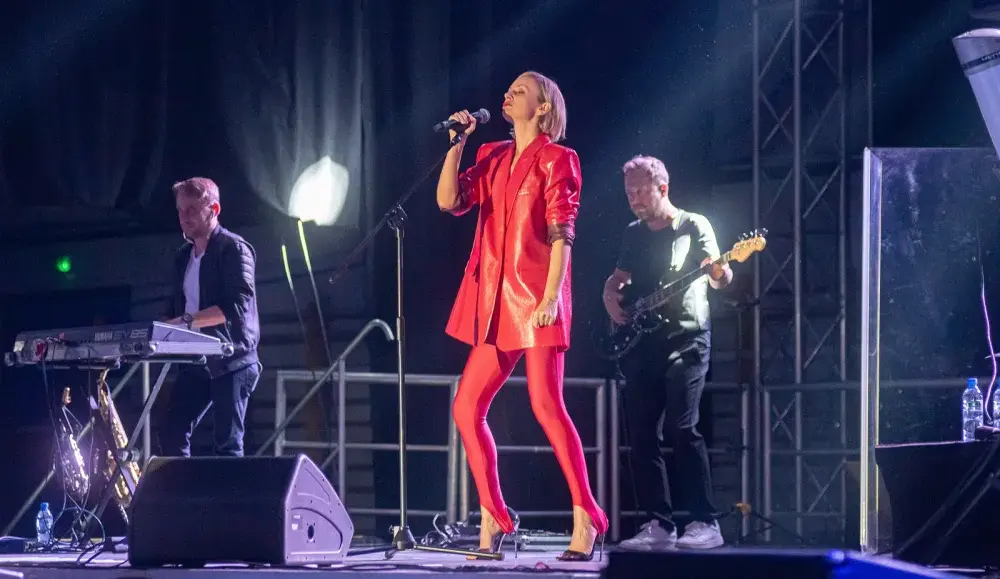 Kto śpiewa piosenkę Maj? Odkryj emocje w utworze Varius Manx
